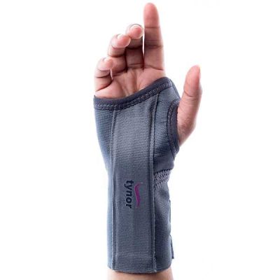Tynor Elastic Wrist Splint (Right) (M) (E 01)